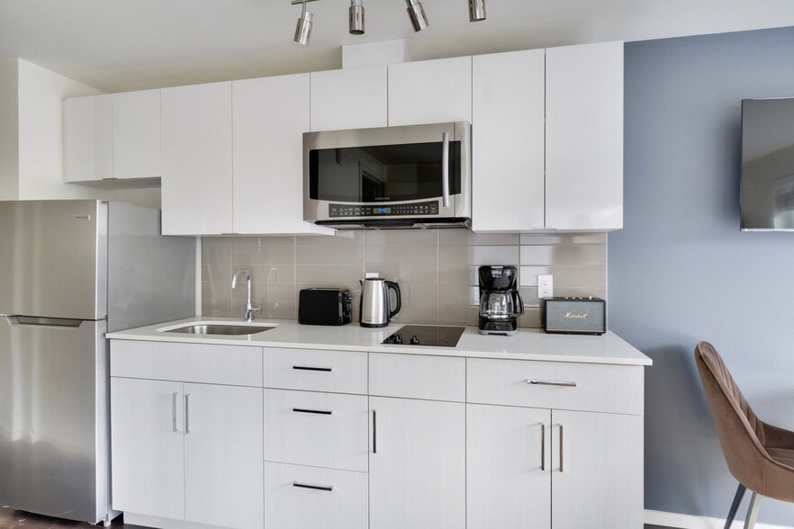 Building Photo - 5001 Brooklyn Ave NE