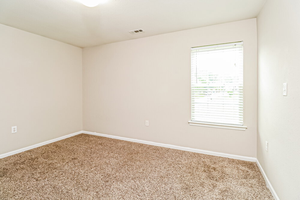 Building Photo - 1742 Eastway Dr