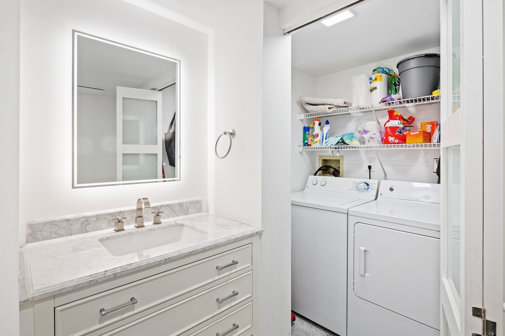 Building Photo - 16485 Collins Ave