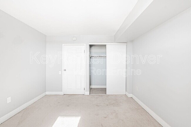 Building Photo - 601 W 11th Ave