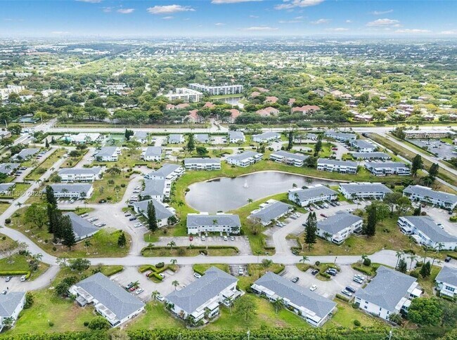 Building Photo - 2920 SW 15th St