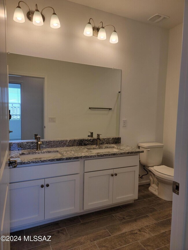 Building Photo - 5595 S Adero Cyn Trl
