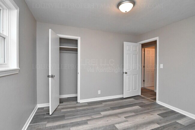 Building Photo - 9002 Whippoorwill Rd