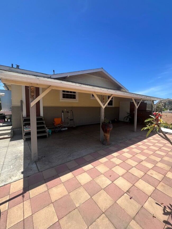 Building Photo - Well-Maintained San Diego Home with Classi...