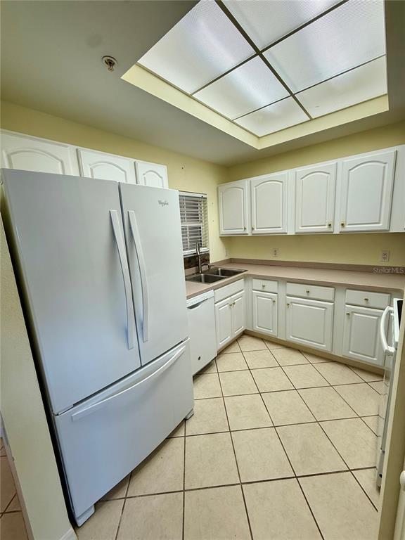 Building Photo - 3730 Cadbury Cir