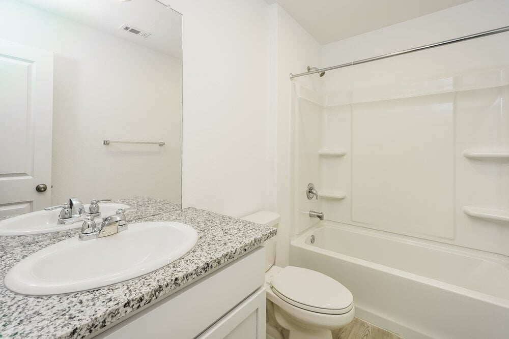 Building Photo - 13937 Reservoir Dr