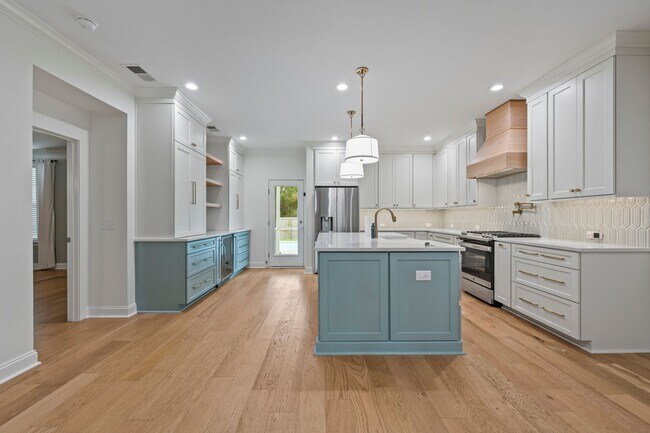 Building Photo - 720 Goodlet Cir