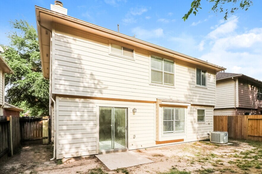 Building Photo - 8815 Roaring Point Dr