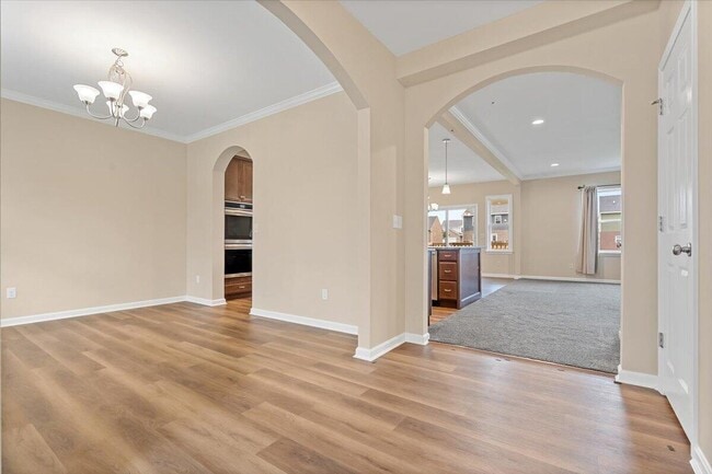 Building Photo - 1618 Ravine Trl