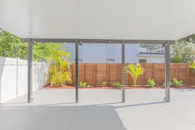 Building Photo - 2795 N 40th Ave