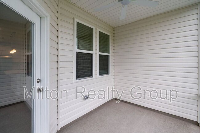 Building Photo - 71 Village Edge Dr