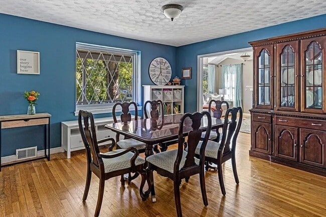 Building Photo - 14 Hoover Rd