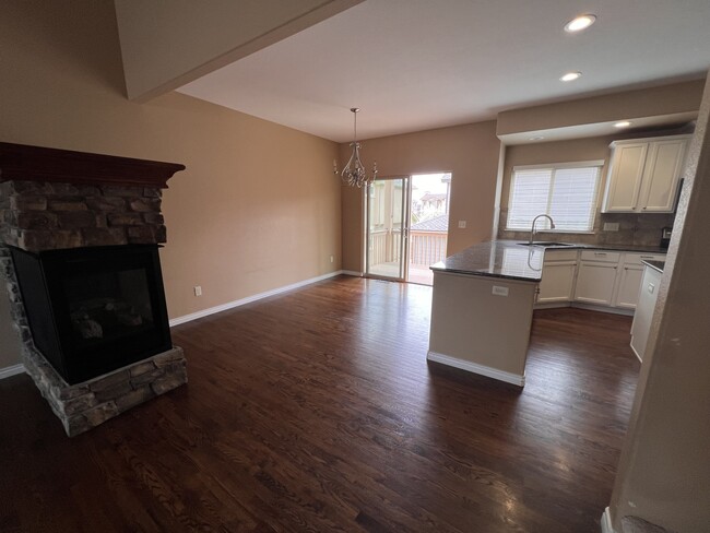 Building Photo - 5567 Majestic Dr