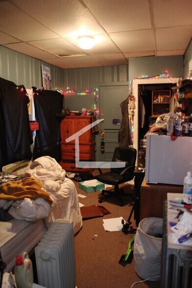 Building Photo - 8 Greylock Rd