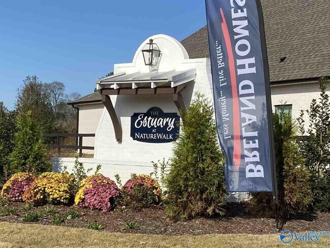 Building Photo - 440 Legend Oak Way SW