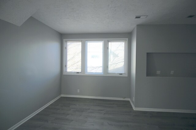 Building Photo - 2040 E St-