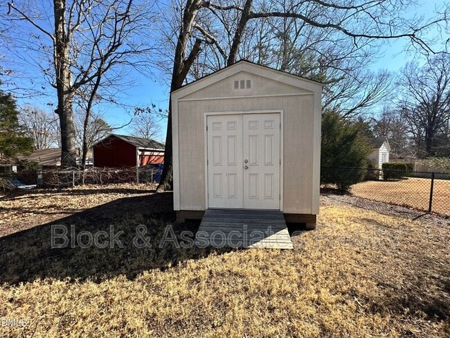 Building Photo - 4512 Drexel Dr