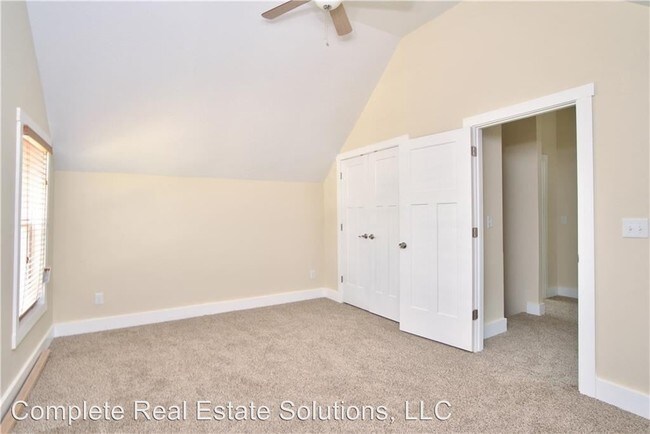 Building Photo - 3 br, 2.5 bath House - 1025 Dawson St.
