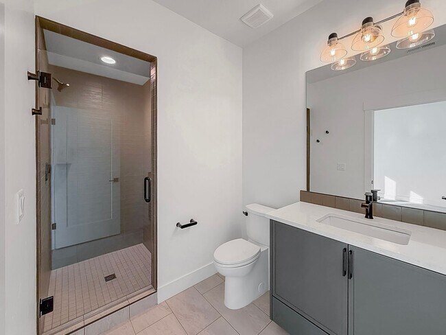 Building Photo - Luxury New Construction in Centerra: 4-Bed High-End Home, Dog Friendly, Fenced Yard, Near Downtow...