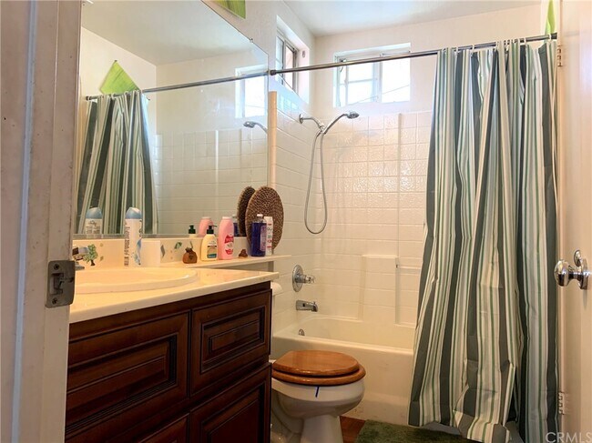 Building Photo - 578 Pointe Vista Ct