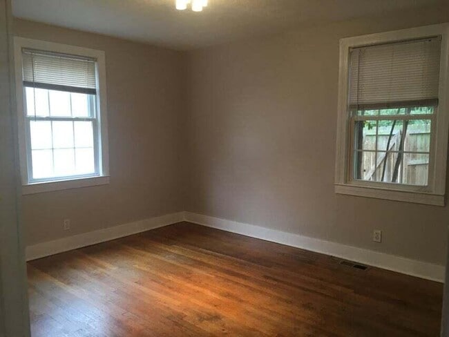 Building Photo - 1723 Kissingbower Rd