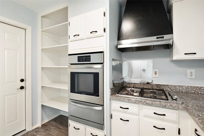 Building Photo - 503 Bellmar Ln