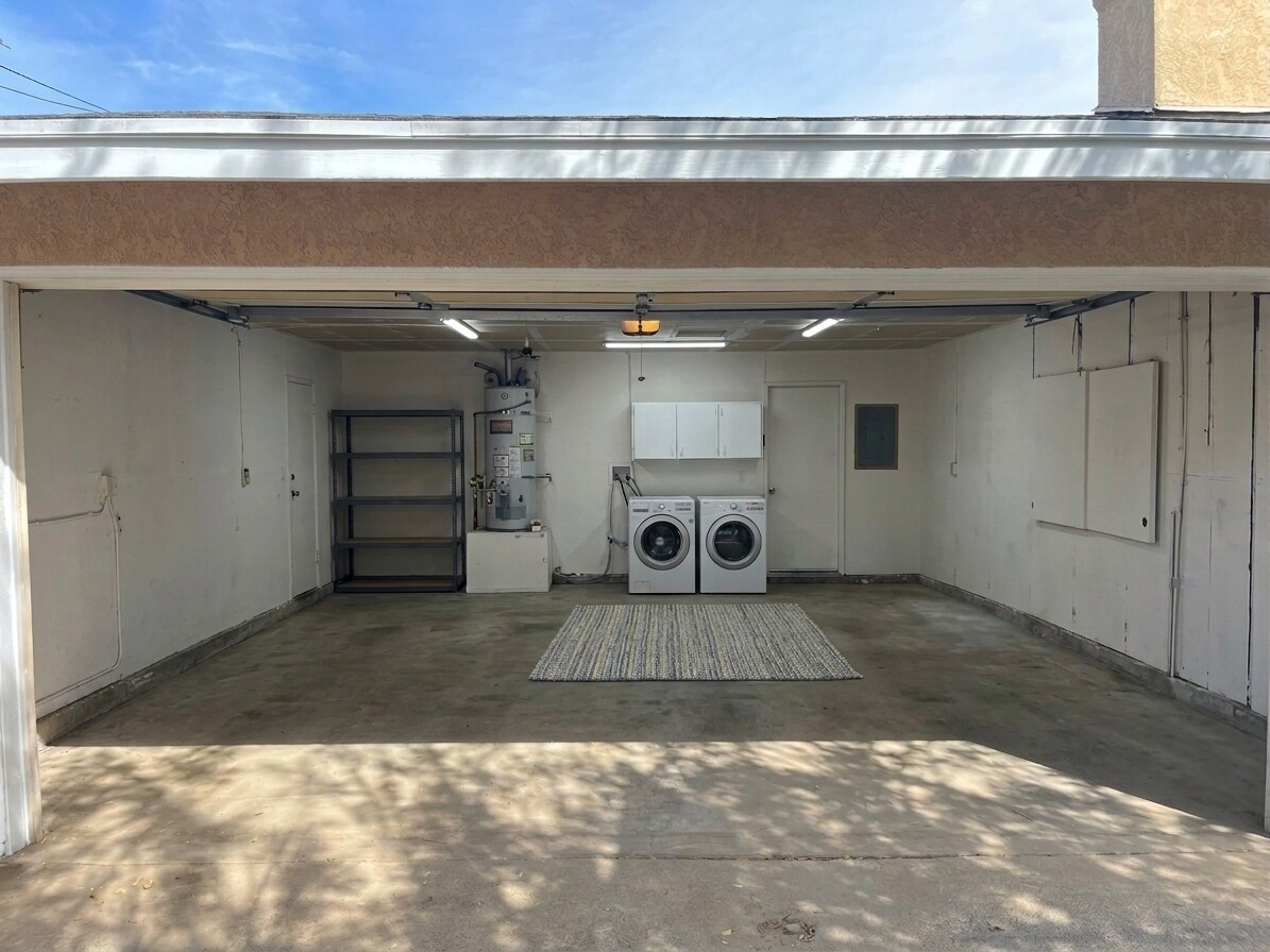 Building Photo - 10554 Andasol Ave