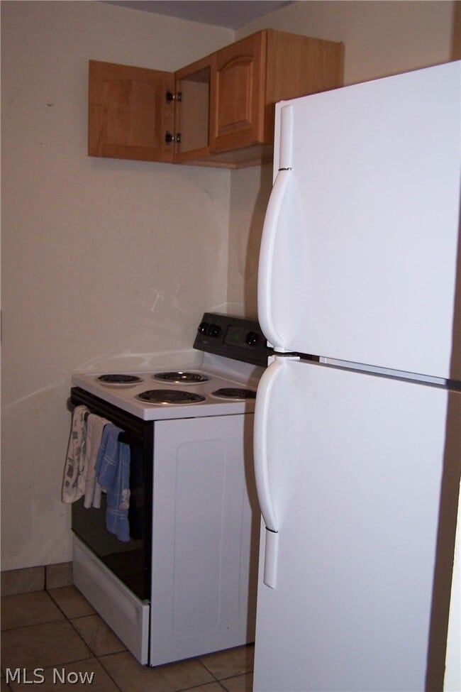 Building Photo - 15794 Grove St