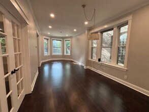 Building Photo - 4317 N Ashland Ave