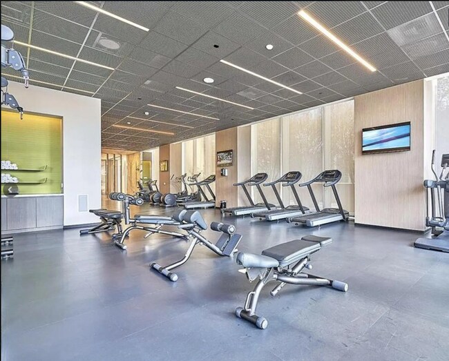 Building Photo - 889 Francisco St