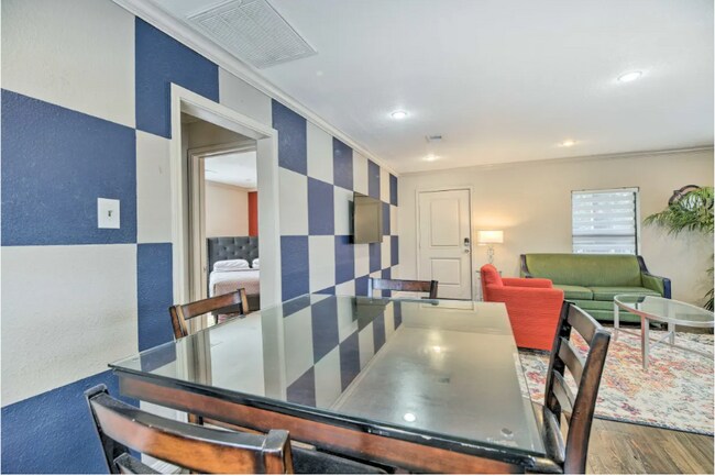 Building Photo - 2211 Blodgett St