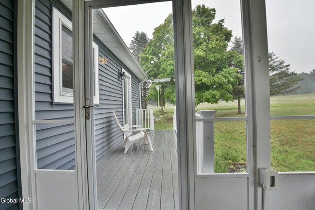 Building Photo - 434 Burgoyne Rd