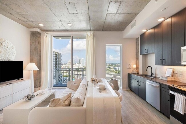 Building Photo - 601 N 12th St