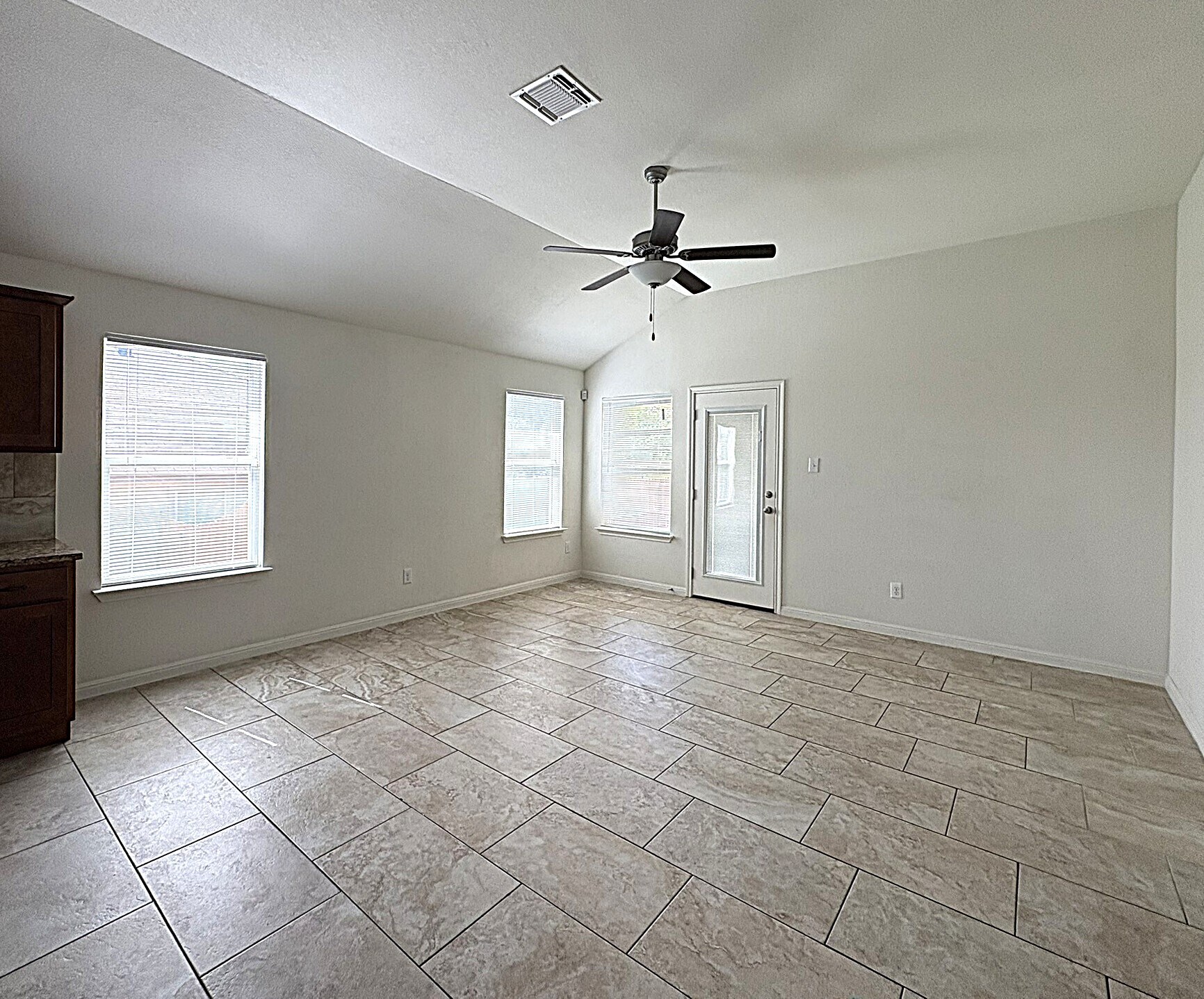 Building Photo - 3810 Flat Rock Mountain Dr