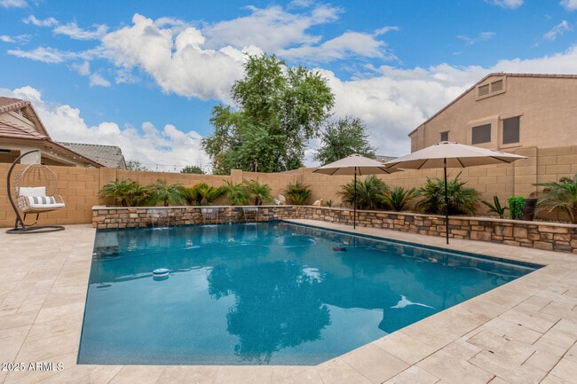 Building Photo - 10355 W Wood St