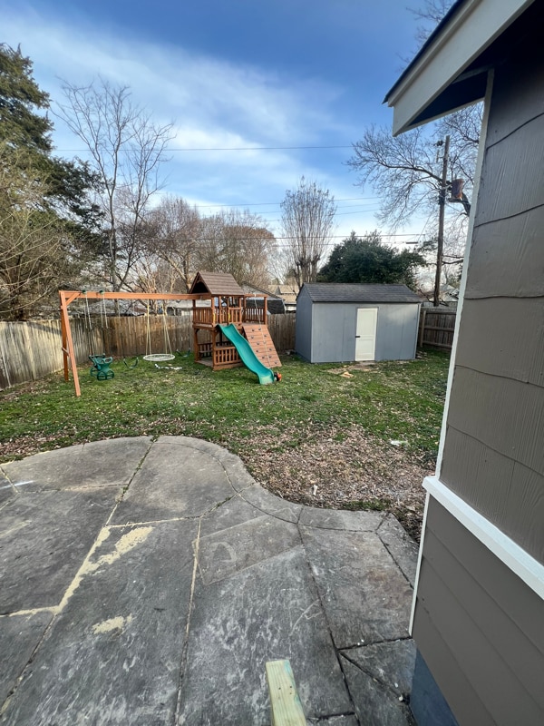 Building Photo - 1994 Manila Ave