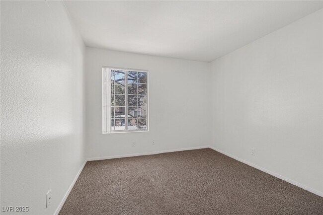 Building Photo - 2100 Jetty Rock Dr