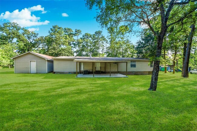 Building Photo - 18915 Sawmill Dr