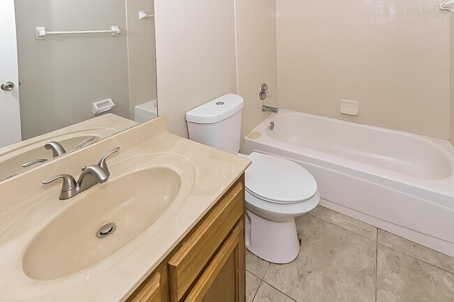 Building Photo - 7204 Germanshire Oaks Cove