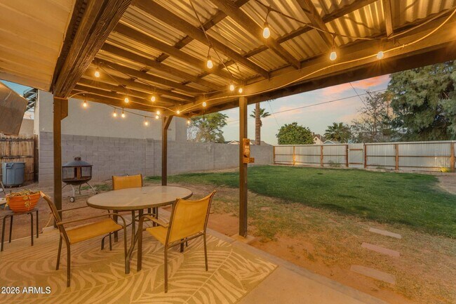 Building Photo - 2209 N 23rd St