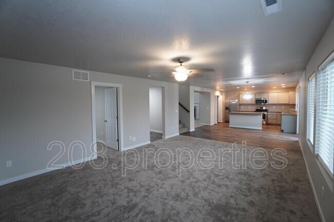 Building Photo - 13776 S Piano Ave