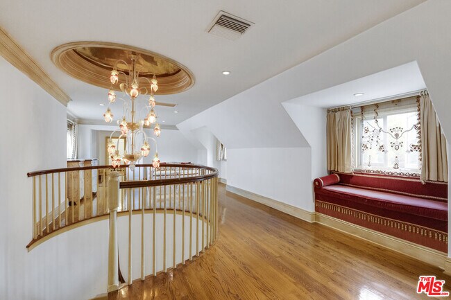Building Photo - 821 Whittier Dr