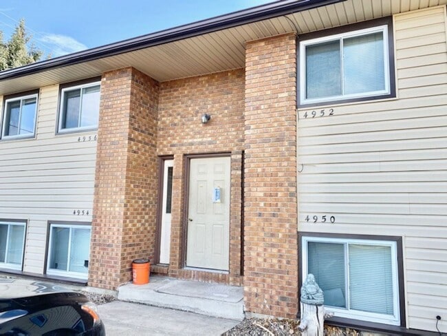 Building Photo - 4950-4956 Basswood Drive
