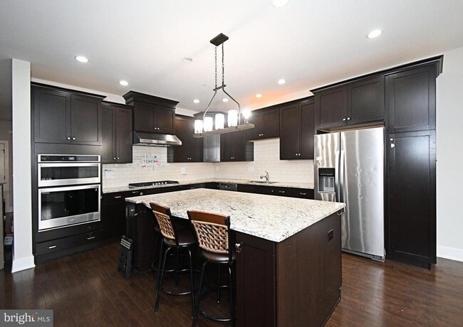 Building Photo - 136 Iron Hill Way