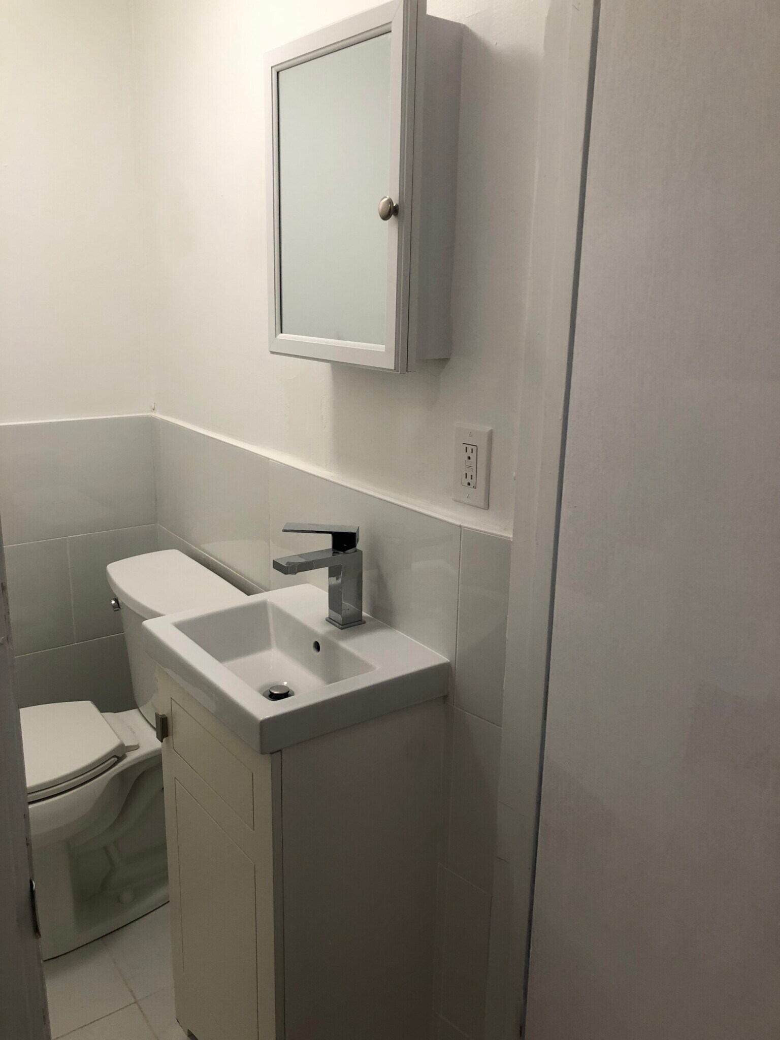 Building Photo - 1706 Commonwealth