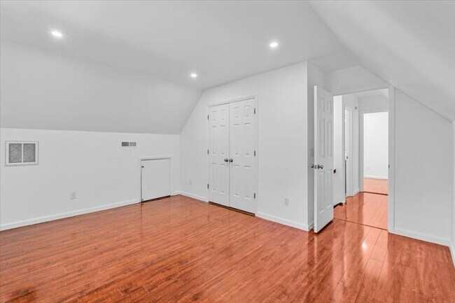 Building Photo - 120 Arcaro Dr