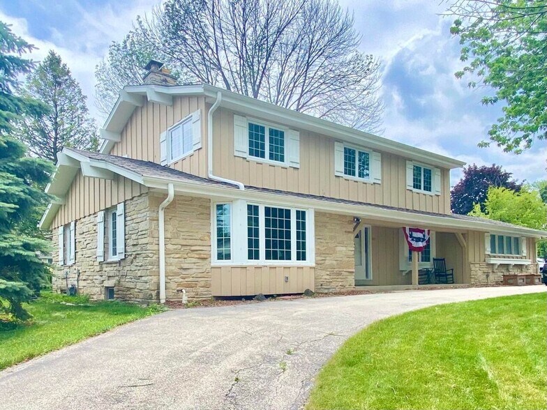 Primary Photo - 3431 W Colette Ct