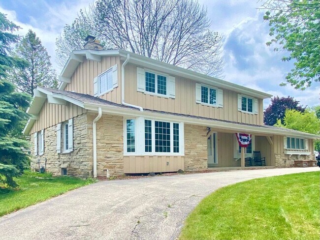 Primary Photo - Desirable Mequon Home in Heart of Ville du...
