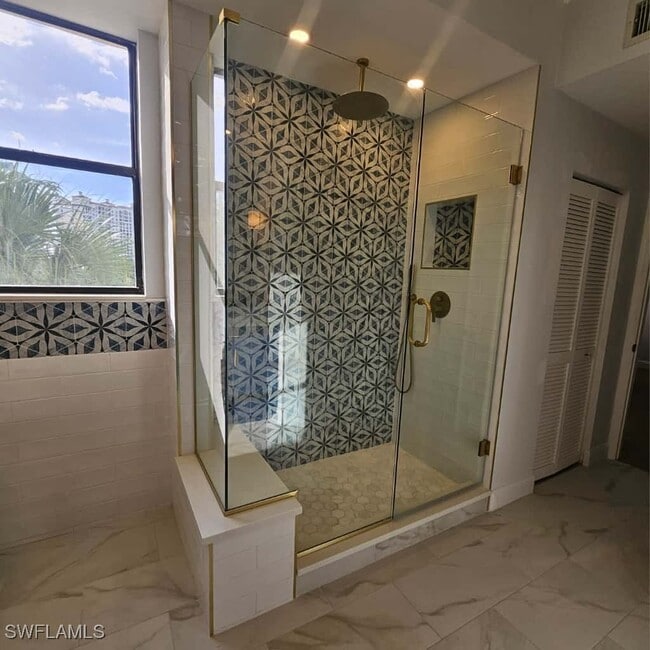 Building Photo - 7040 Pelican Bay Blvd