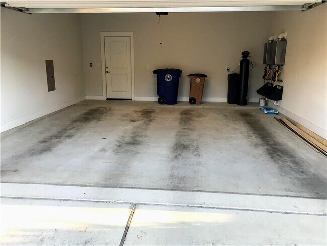 Building Photo - 14703 Catarina Wy